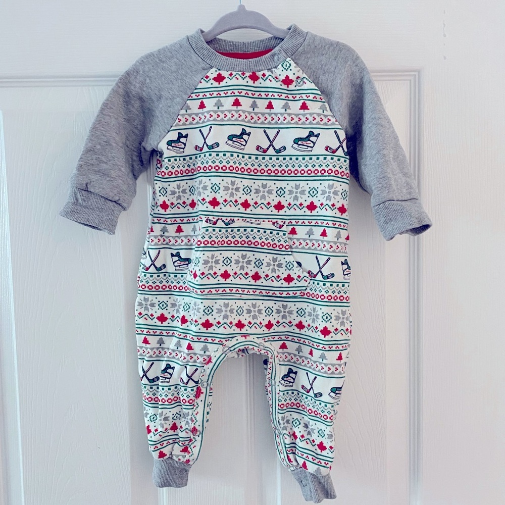 Indigobaby 6-12, one piece tracksuit, hockey